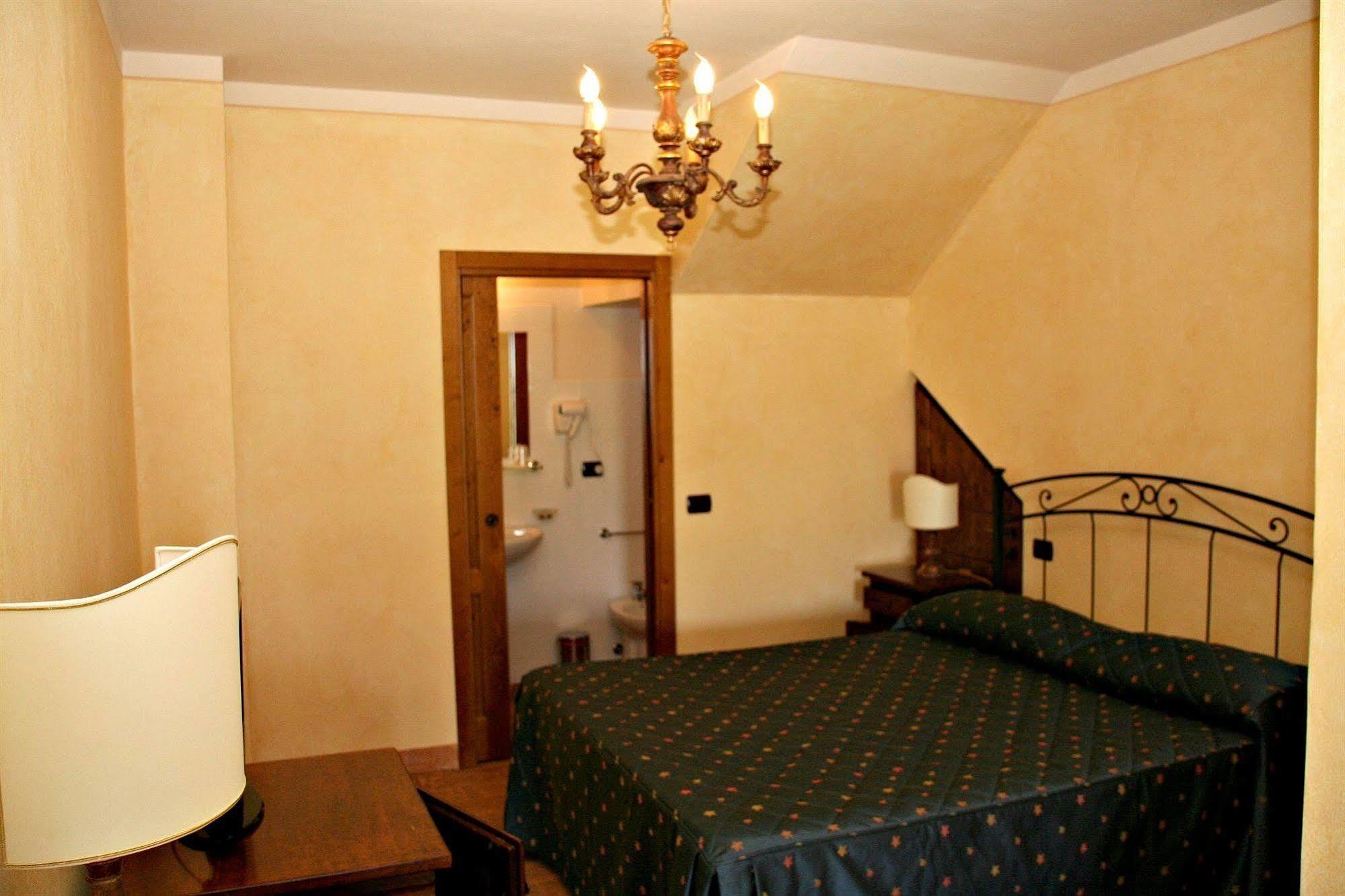 Villa Rinalducci Фано Екстер'єр фото