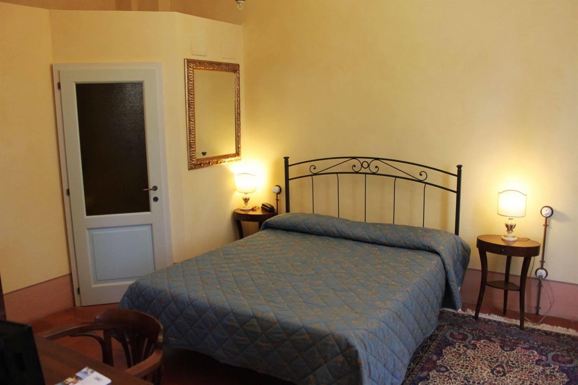 Villa Rinalducci Фано Екстер'єр фото