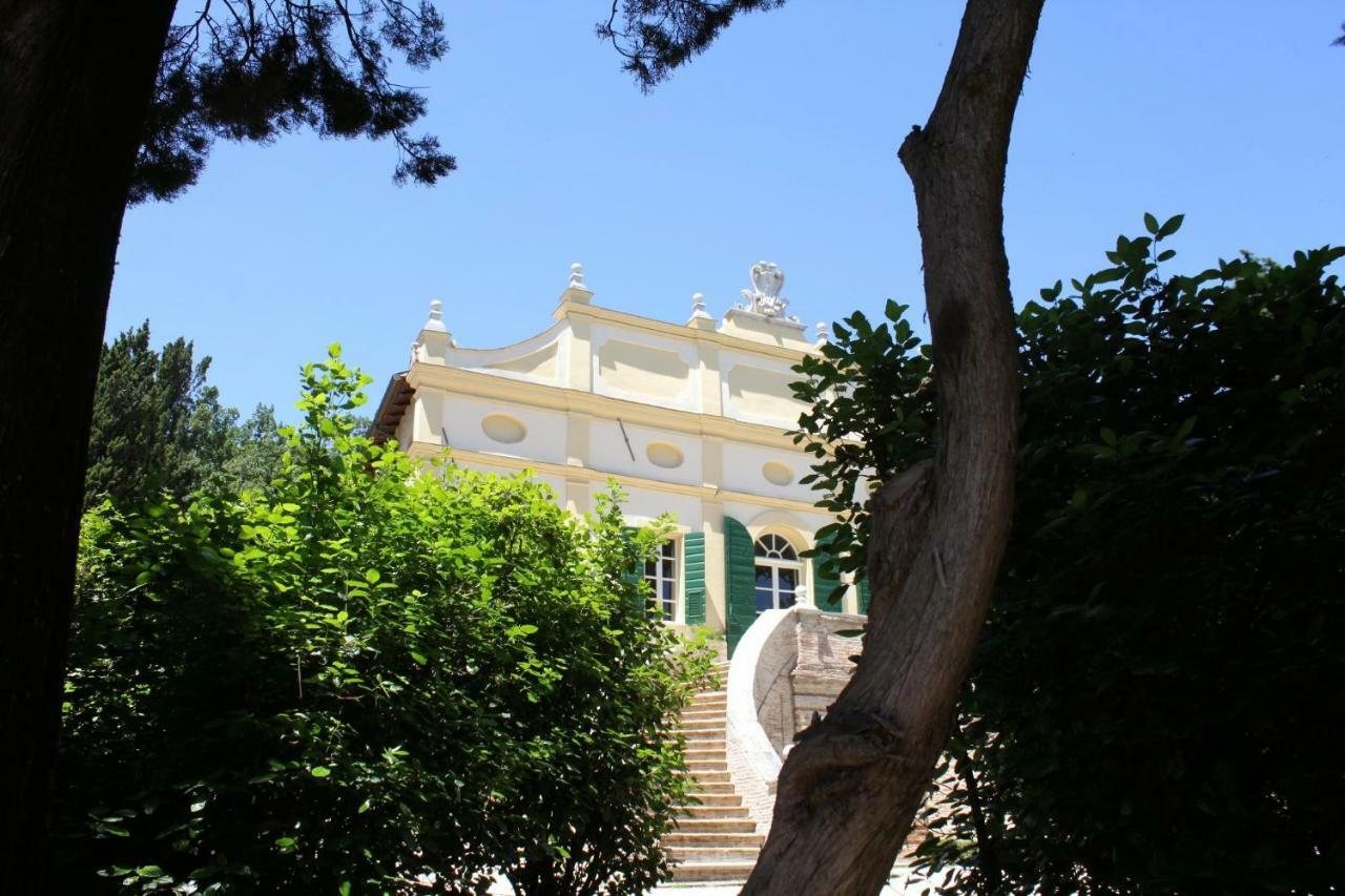 Villa Rinalducci Фано Екстер'єр фото